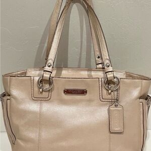 Coach Light Tan/Champagne Leather Tote